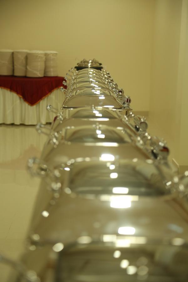 Hotel Grand Gayathri Khammam Exteriér fotografie
